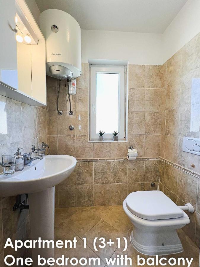 Sunshine Apartments Funtana With Balcony And Sea View ภายนอก รูปภาพ