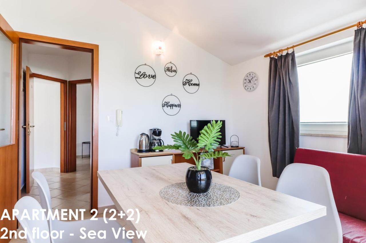 Sunshine Apartments Funtana With Balcony And Sea View ภายนอก รูปภาพ