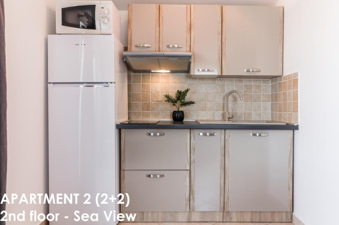 Sunshine Apartments Funtana With Balcony And Sea View ภายนอก รูปภาพ
