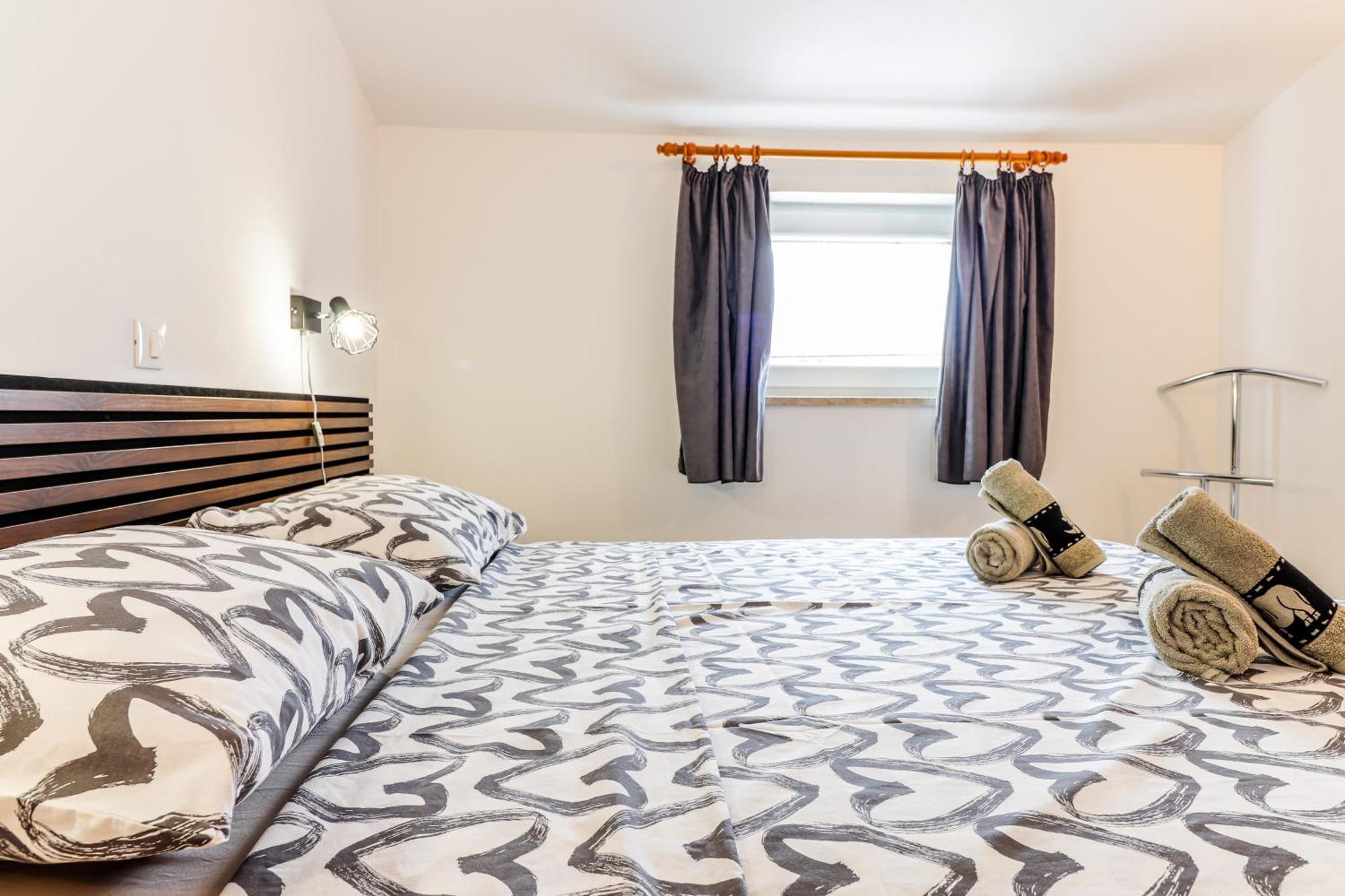 Sunshine Apartments Funtana With Balcony And Sea View ภายนอก รูปภาพ