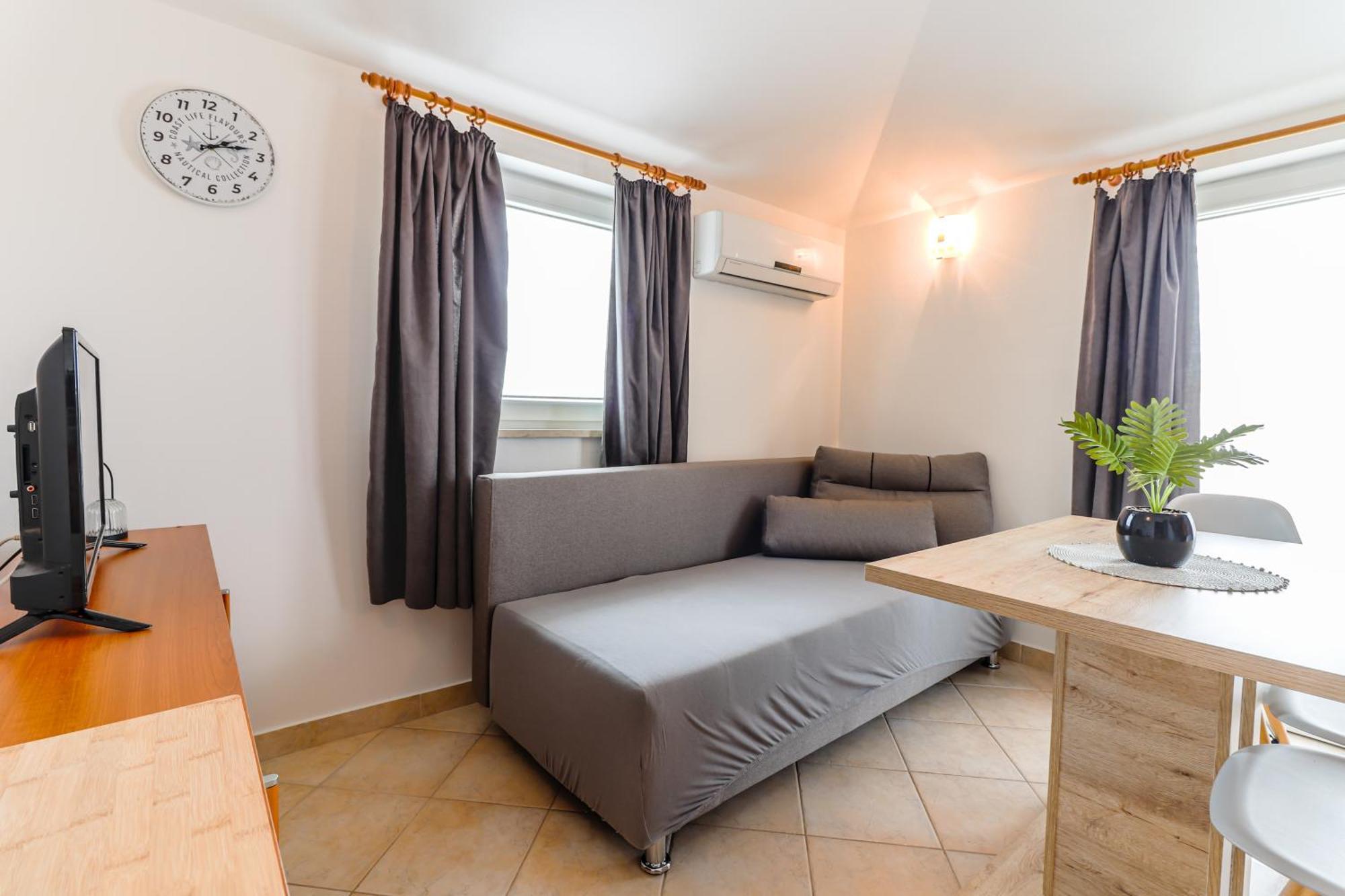 Sunshine Apartments Funtana With Balcony And Sea View ภายนอก รูปภาพ