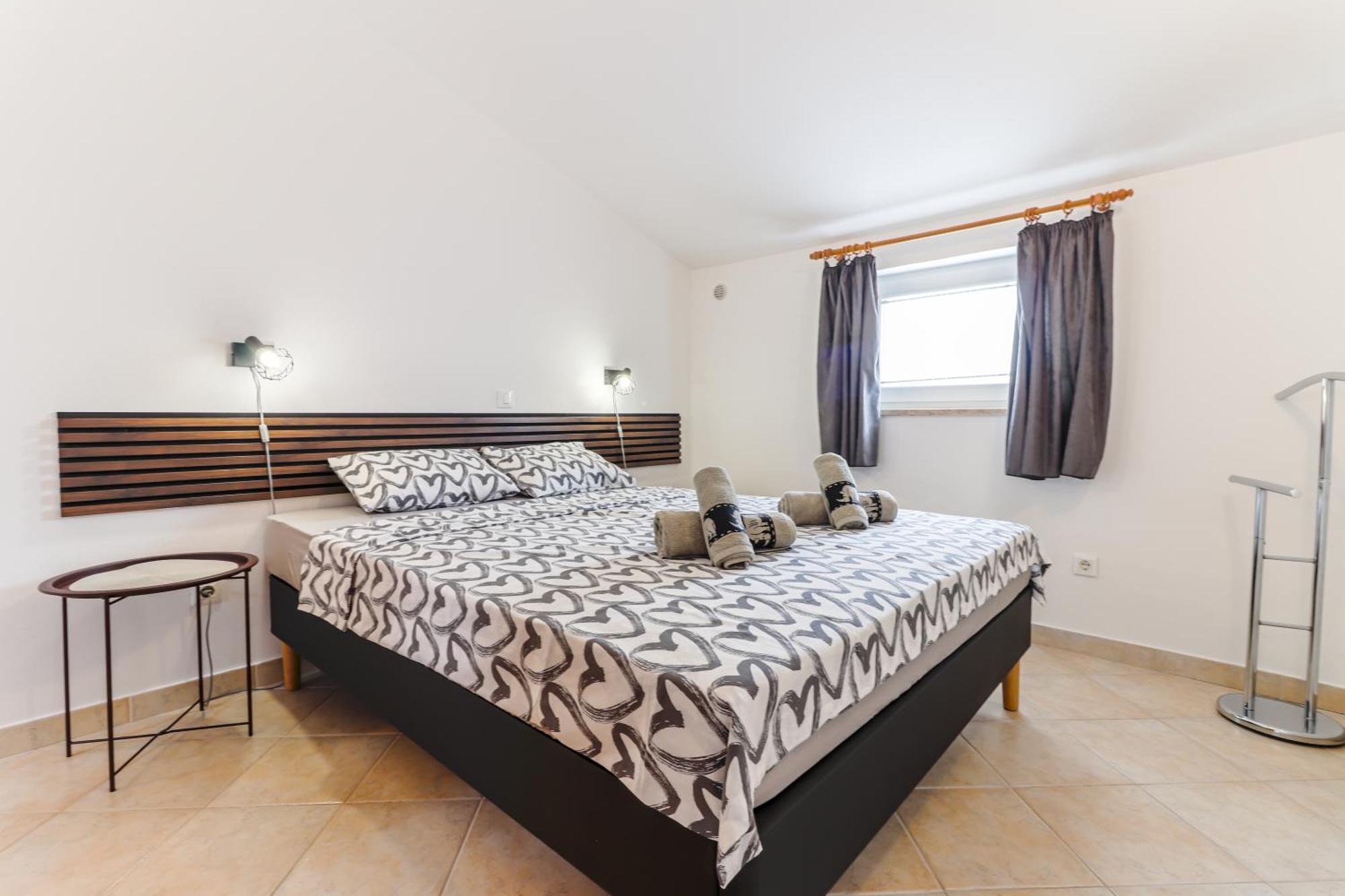 Sunshine Apartments Funtana With Balcony And Sea View ภายนอก รูปภาพ